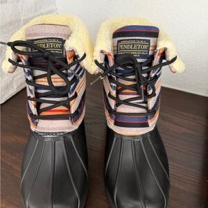 Pendleton Bridger Stripe Mid Snow/Rain Boots -Women Size 8